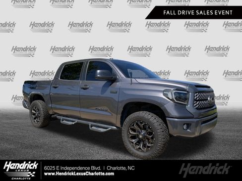 Used 2018 Toyota Tundra SR5 w/ SR5 Upgrade Package AWD/4WD image 1