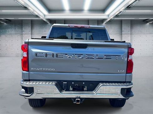 Used 2021 Chevrolet Silverado 1500 LTZ w/ LTZ Premium Package AWD/4WD image 5