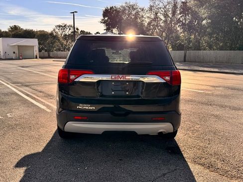 Used 2017 GMC Acadia SLE image 7