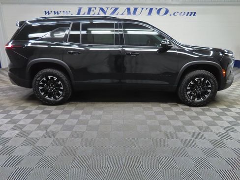 Used 2024 Chevrolet Traverse Z71 w/ LPO, Floor Liner Package AWD/4WD image 2