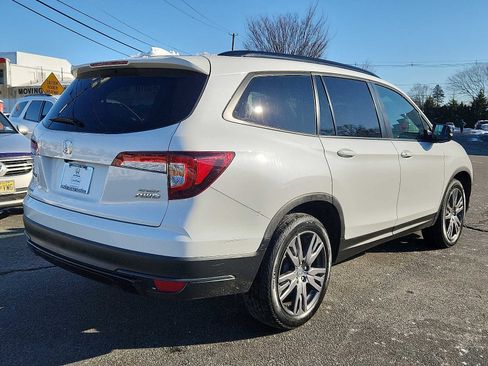 Certified 2022 Honda Pilot Sport image 6