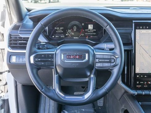 Used 2025 GMC Acadia Elevation image 18