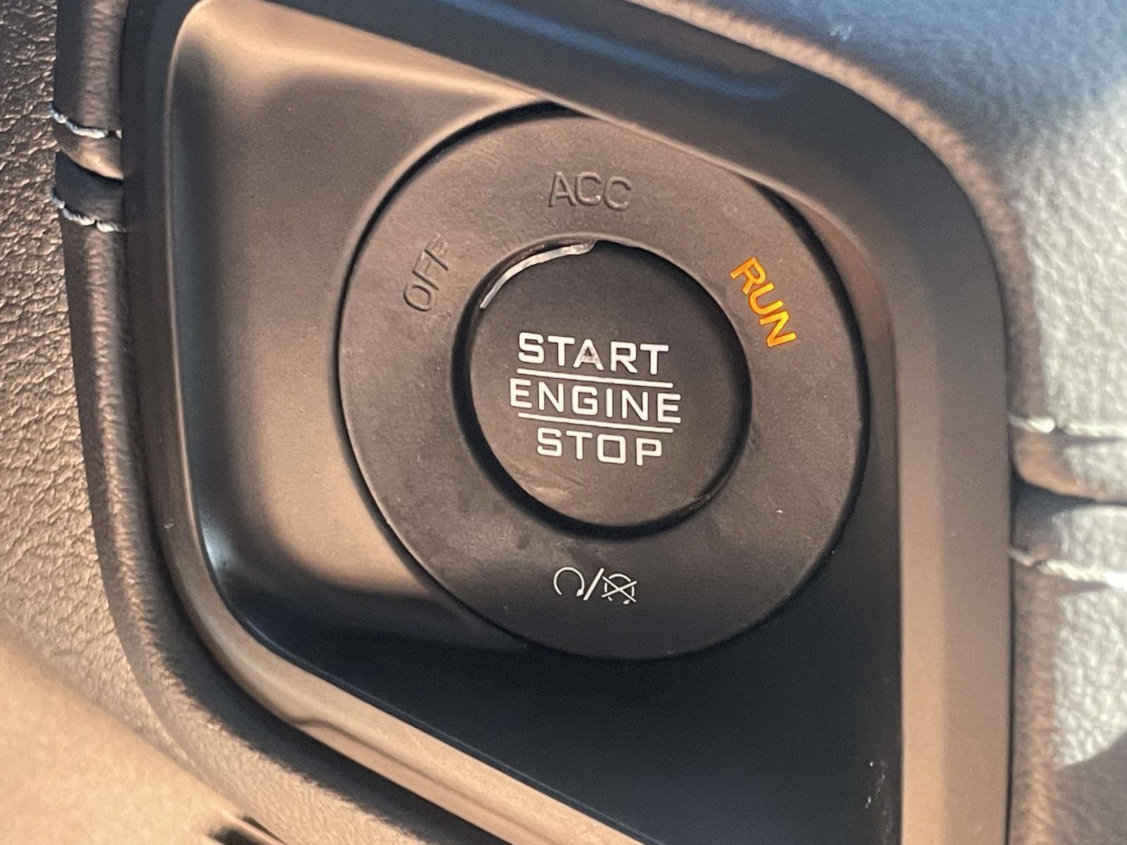 Used 2024 Jeep Wrangler Unlimited Sahara AWD/4WD image 24