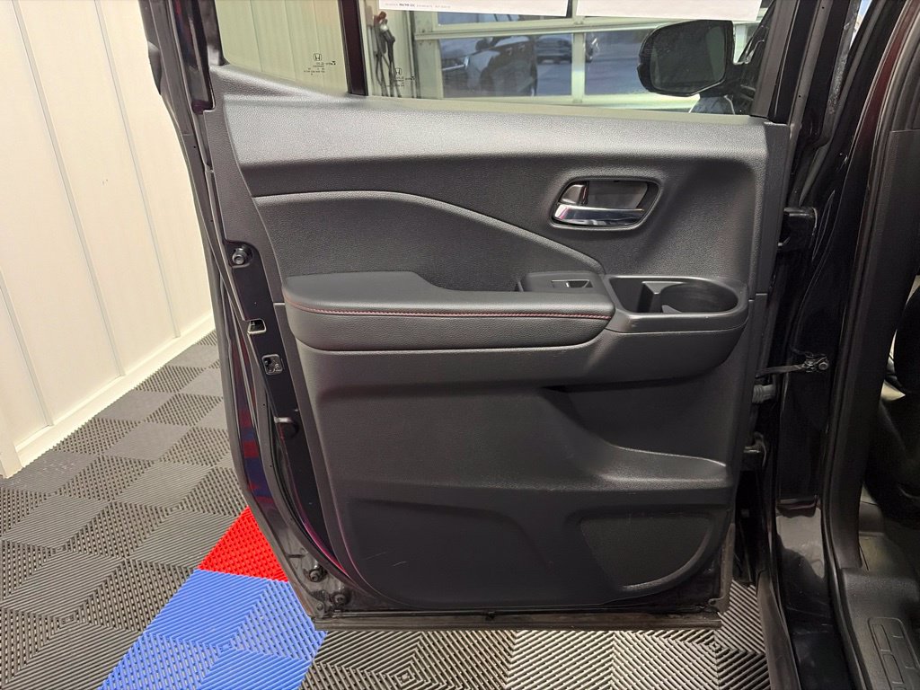 Used 2020 Honda Ridgeline Black Edition image 11