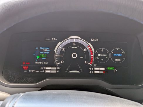 Used 2024 Toyota Tundra Platinum AWD/4WD image 26