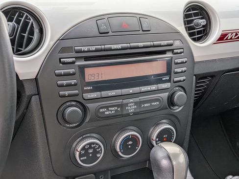 Used 2015 MAZDA MX-5 Miata Club RWD image 27