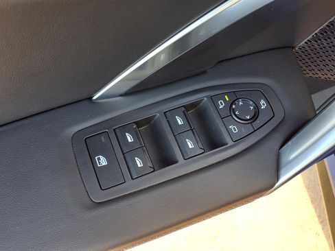 Used 2025 BMW X1 xDrive28i w/ Premium Package image 17