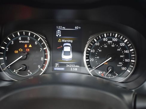 Used 2022 INFINITI Q60 3.0t Luxe w/ Essential Package image 12