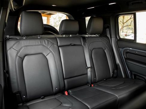 New 2025 Land Rover Defender 110 S AWD/4WD image 25