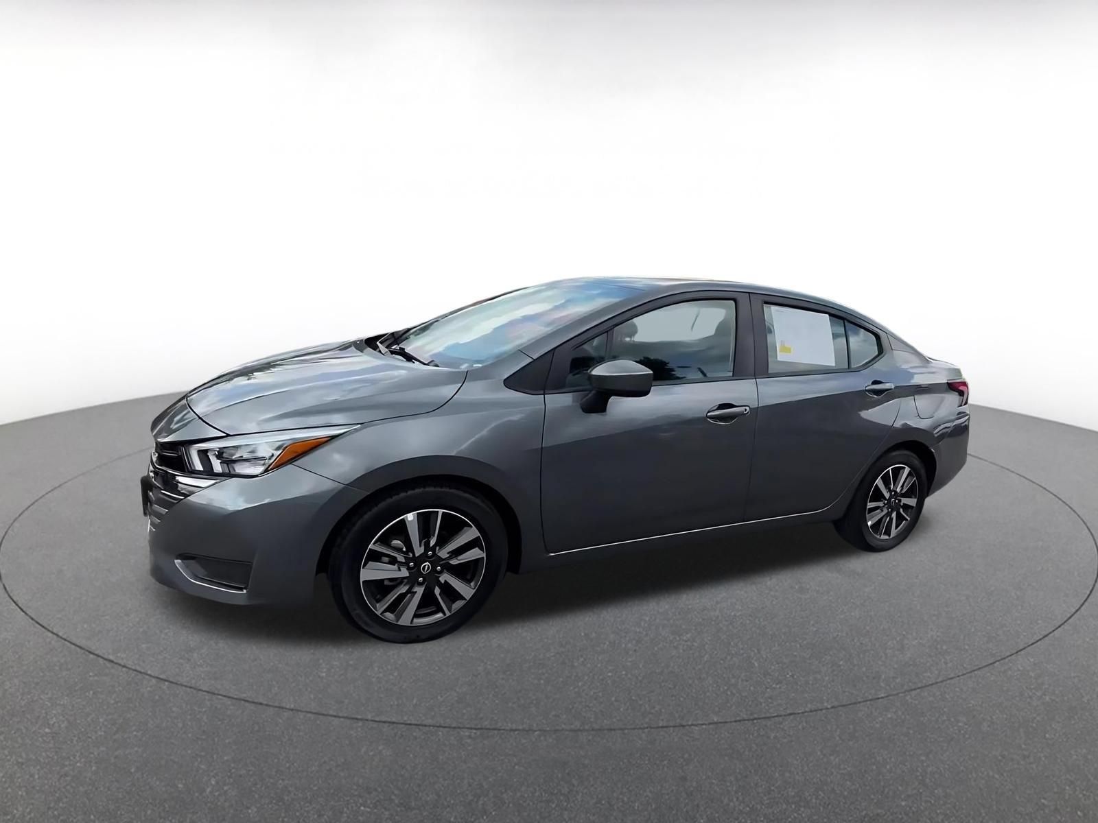 Used 2025 Nissan Versa SV FWD image 7