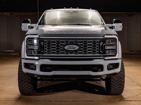 Used 2026 Ford F450 King Ranch w/ Chrome Package image 2