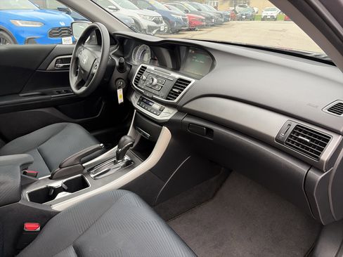 Used 2014 Honda Accord LX image 11