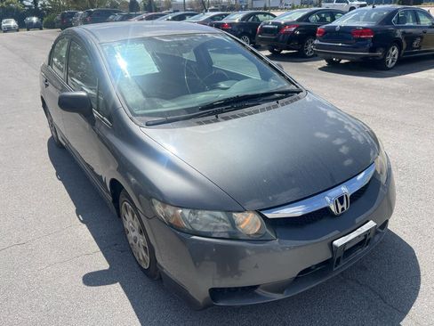 Used 2010 Honda Civic DX-VP image 4