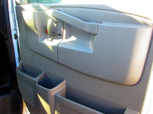 Used 2021 Chevrolet Express 2500 Extended w/ Driver Convenience Package image 8