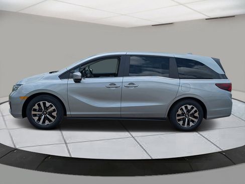 New 2026 Honda Odyssey EX-L image 2
