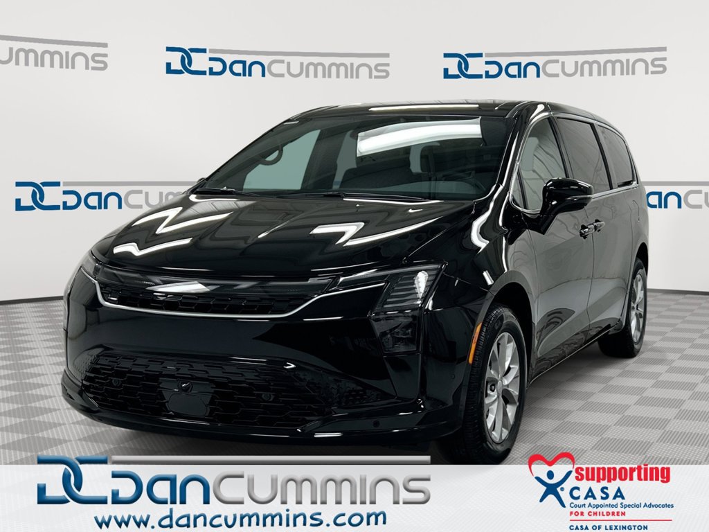 New 2027 Chrysler Pacifica Select w/ Family Tech Group AWD/4WD image 1