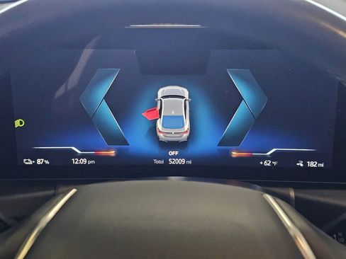 Used 2023 BMW i4 eDrive35 RWD image 11