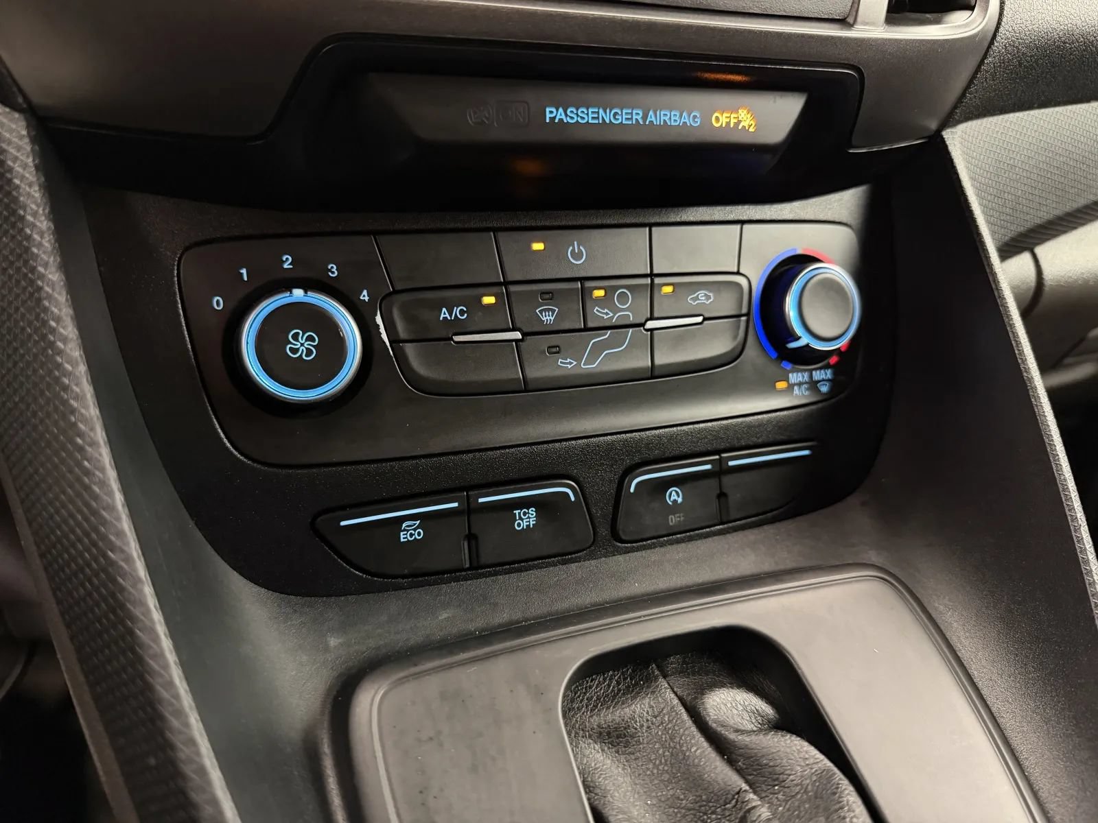 Used 2020 Ford Transit Connect XL FWD image 25