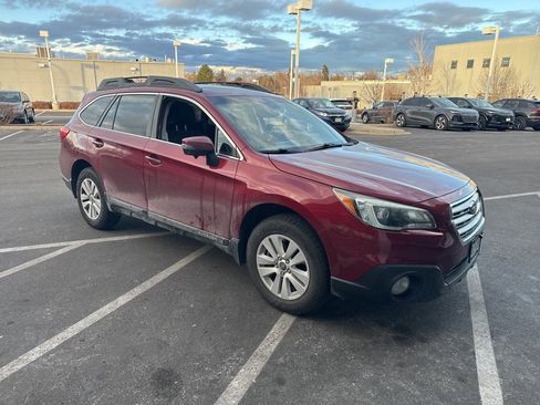 Used 2015 Subaru Outback 2.5i Premium image 2