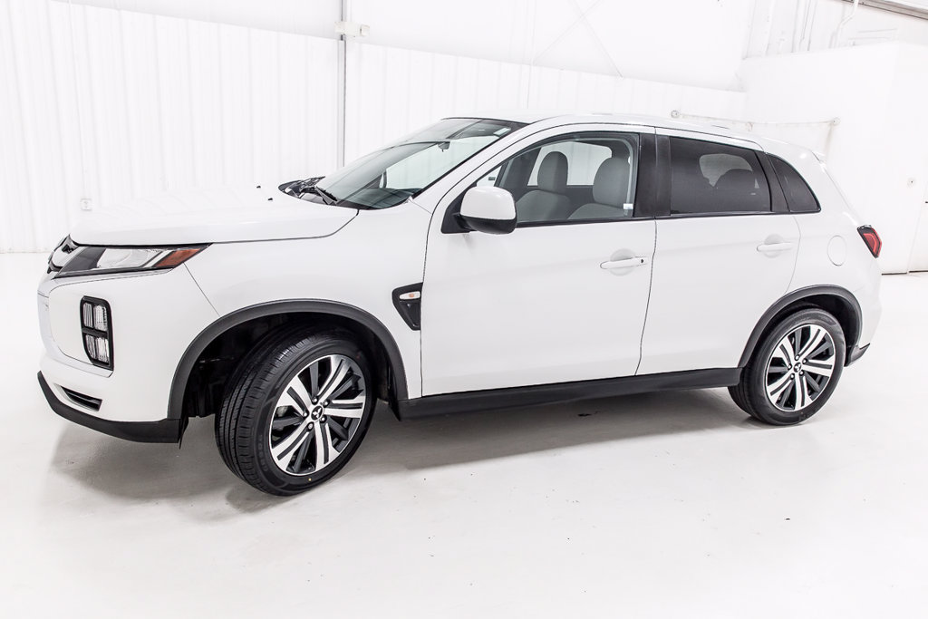 Used 2020 Mitsubishi Outlander Sport ES FWD image 3