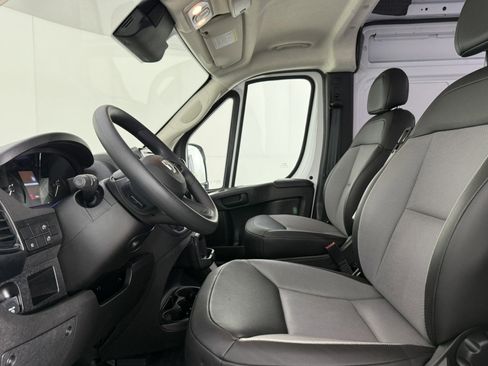 Used 2026 RAM ProMaster 2500 w/ Convenience Group FWD image 15