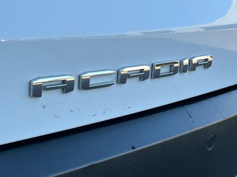 Used 2023 GMC Acadia SLT image 57