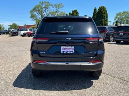 Used 2023 Jeep Grand Cherokee Limited AWD/4WD image 4