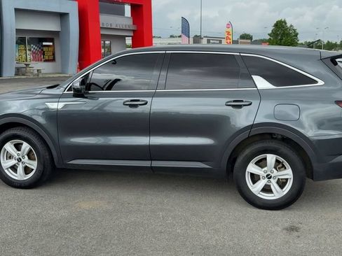 Used 2022 Kia Sorento LX FWD image 4