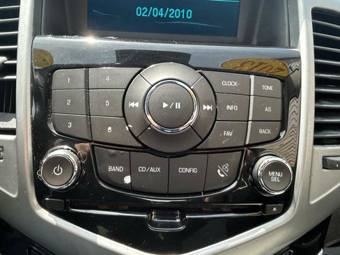 Used 2013 Chevrolet Cruze LS FWD image 22