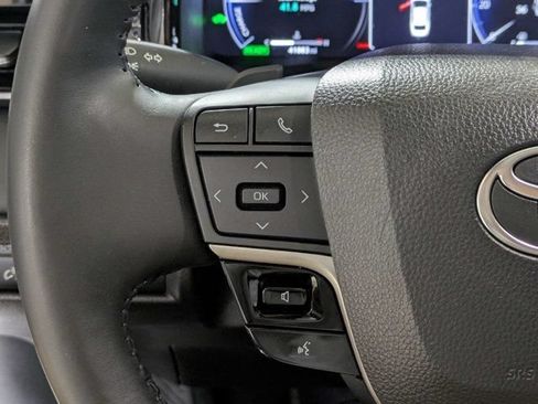 Used 2025 Toyota Camry XSE FWD image 25