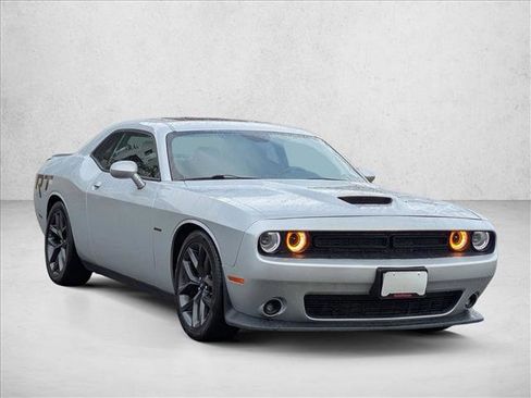 Used 2019 Dodge Challenger R/T w/ Blacktop Package image 3