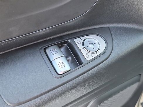 Used 2023 Mercedes-Benz Metris Passenger image 21
