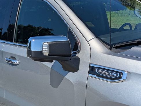 Used 2025 GMC Sierra 1500 SLT AWD/4WD image 10