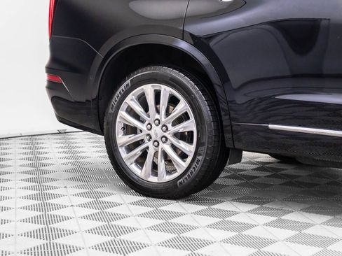 Used 2020 Cadillac XT6 Premium Luxury image 36