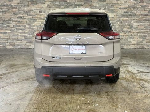 Certified 2025 Nissan Rogue SV image 6