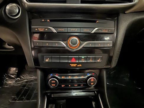 Used 2019 INFINITI QX30 w/ Cargo Package FWD image 21