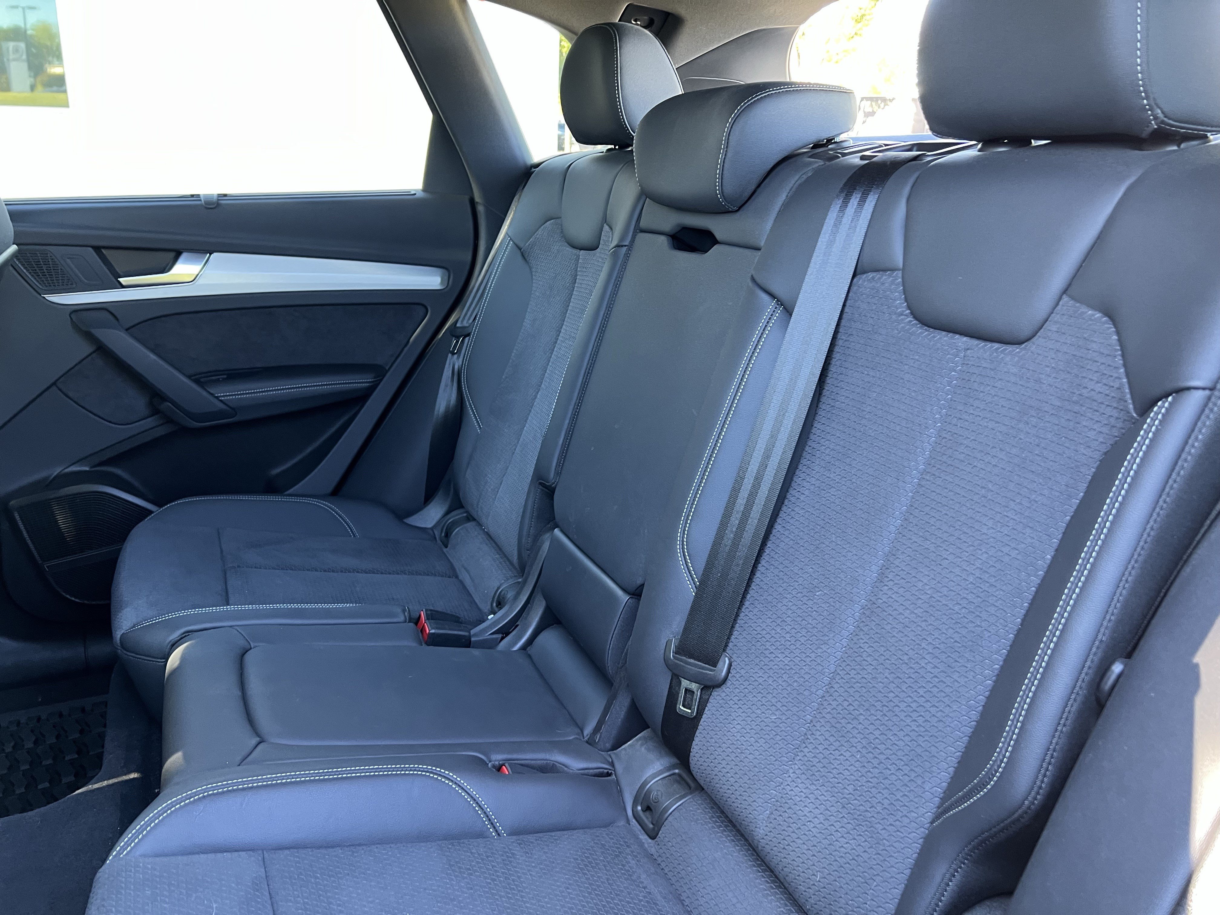 Used 2024 Audi Q5 e Prestige AWD/4WD image 33