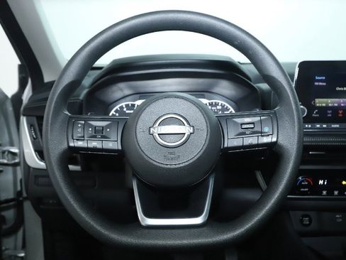 Certified 2024 Nissan Rogue SV image 21