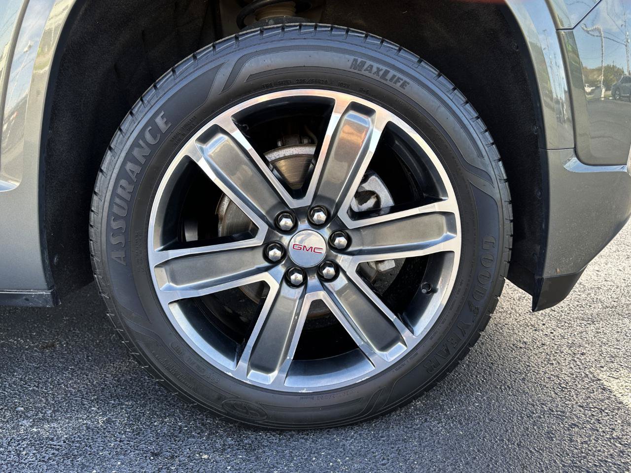 Used 2018 GMC Acadia Denali w/ Technology Package AWD/4WD image 89