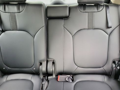 Certified 2024 Honda Pilot EX-L image 13