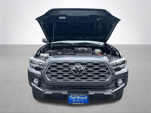 Used 2021 Toyota Tacoma TRD Off-Road w/ Technology Package AWD/4WD image 4