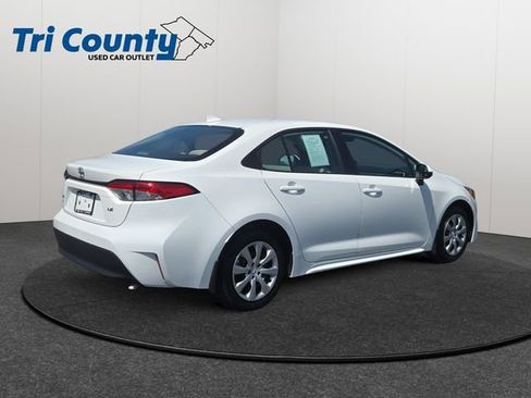 Used 2025 Toyota Corolla LE FWD image 8