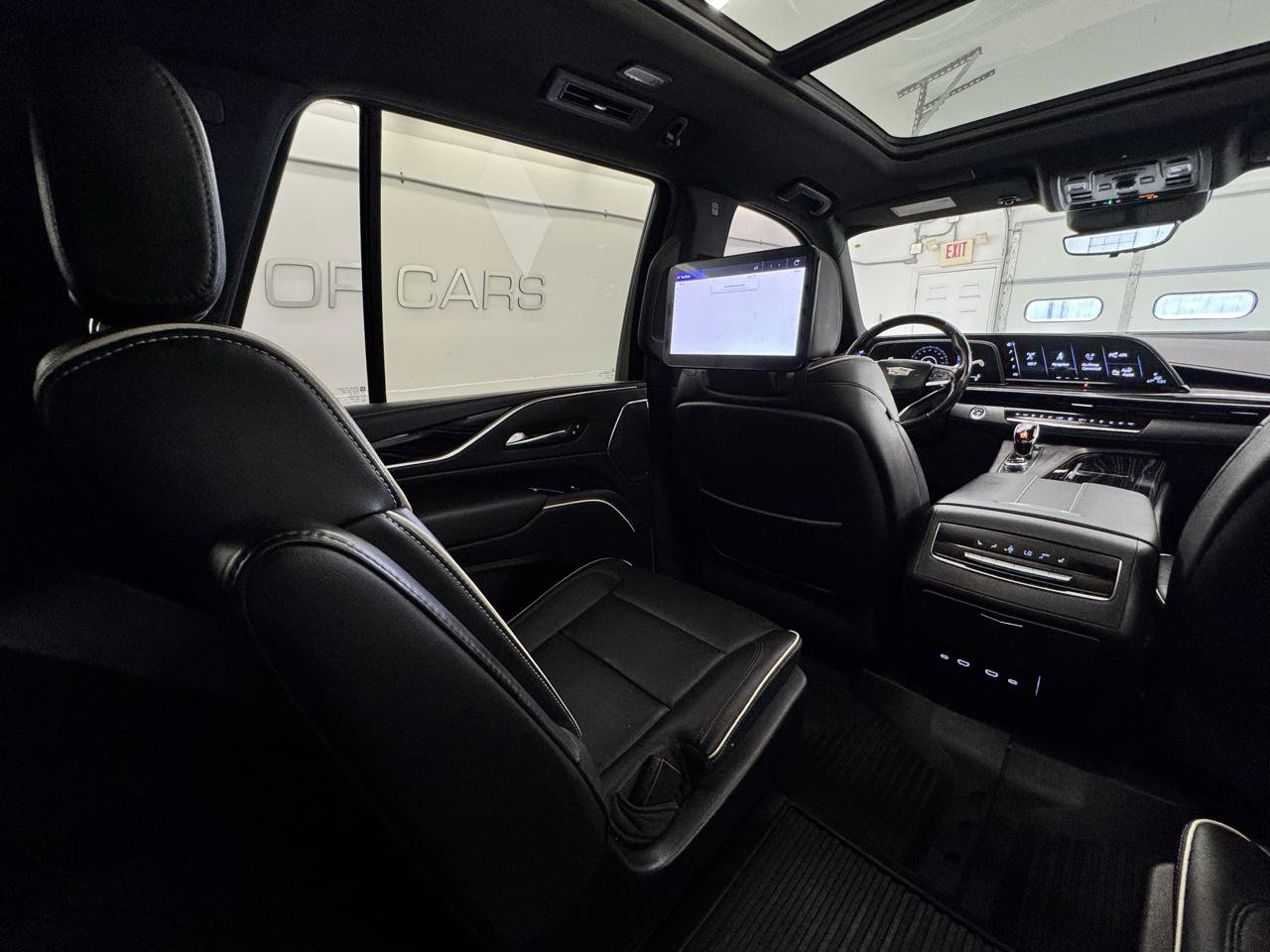 Used 2023 Cadillac Escalade Sport w/ Touring Package AWD/4WD image 23