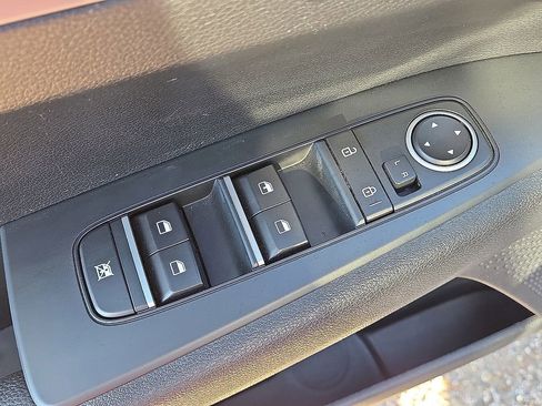 Used 2024 Kia Forte LXS image 23