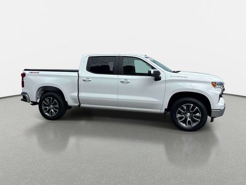 Used 2023 Chevrolet Silverado 1500 LT AWD/4WD image 2