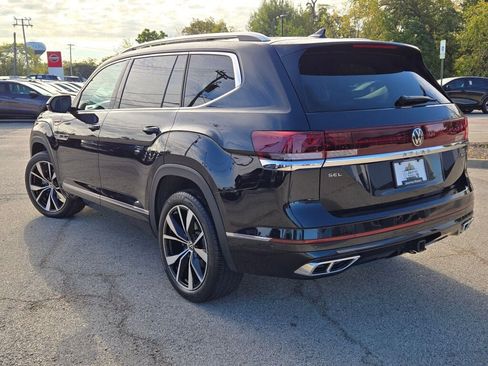 Used 2024 Volkswagen Atlas SEL Premium R-Line image 16