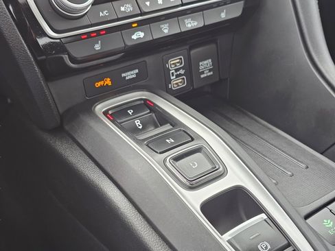 Used 2019 Honda Insight Touring image 10