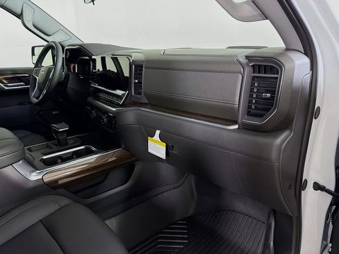 New 2026 Chevrolet Silverado 1500 LT Trail Boss w/ Convenience Package II AWD/4WD image 25