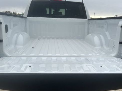New 2026 RAM 1500 Laramie AWD/4WD image 11