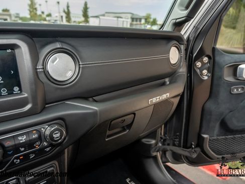Used 2019 Jeep Wrangler Unlimited Sport S AWD/4WD image 25